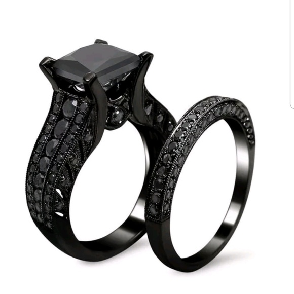 14k  gold filled black sapphire - Picture 2 of 4